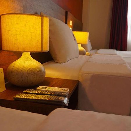 Hotel Central Trujillo Luaran gambar