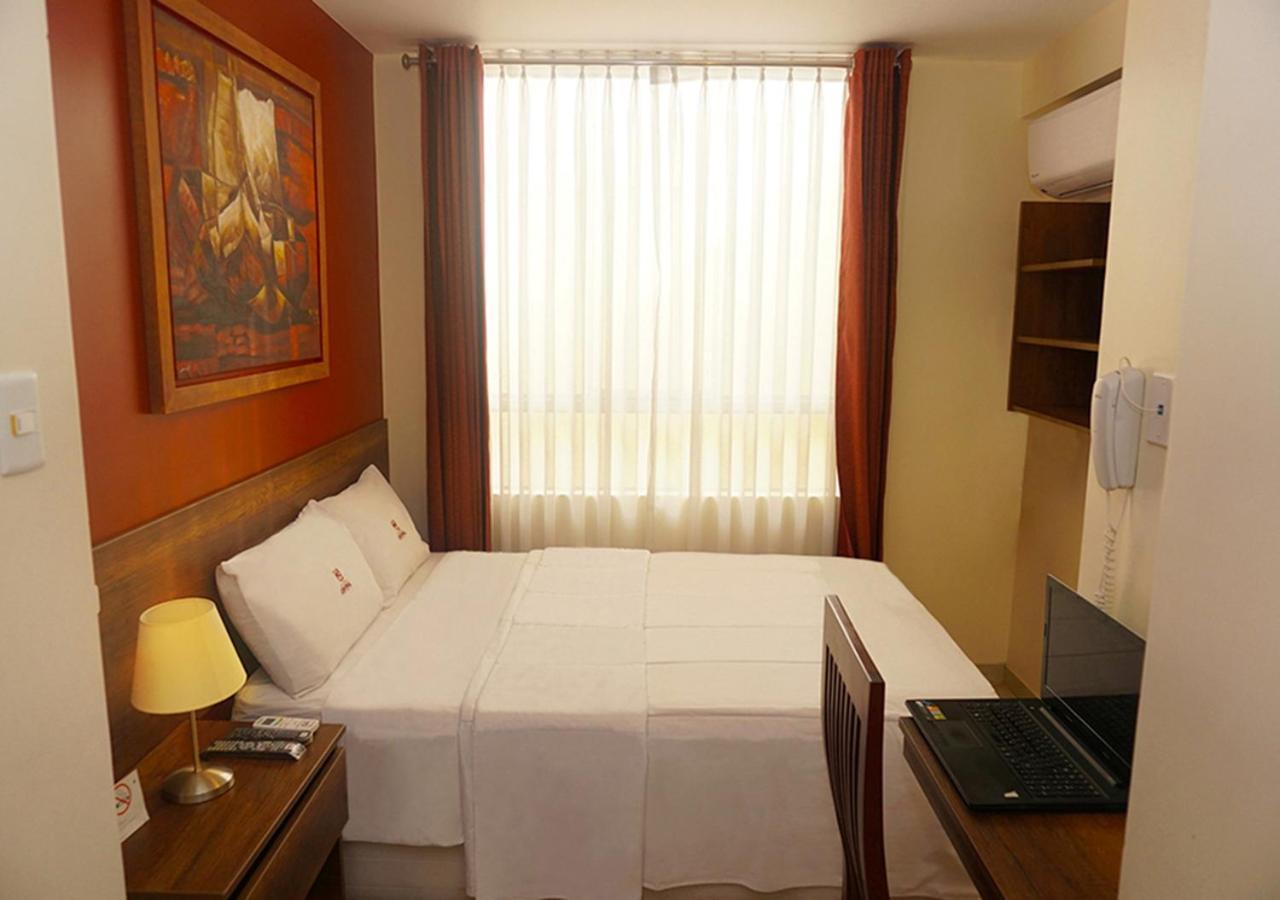 Hotel Central Trujillo Luaran gambar